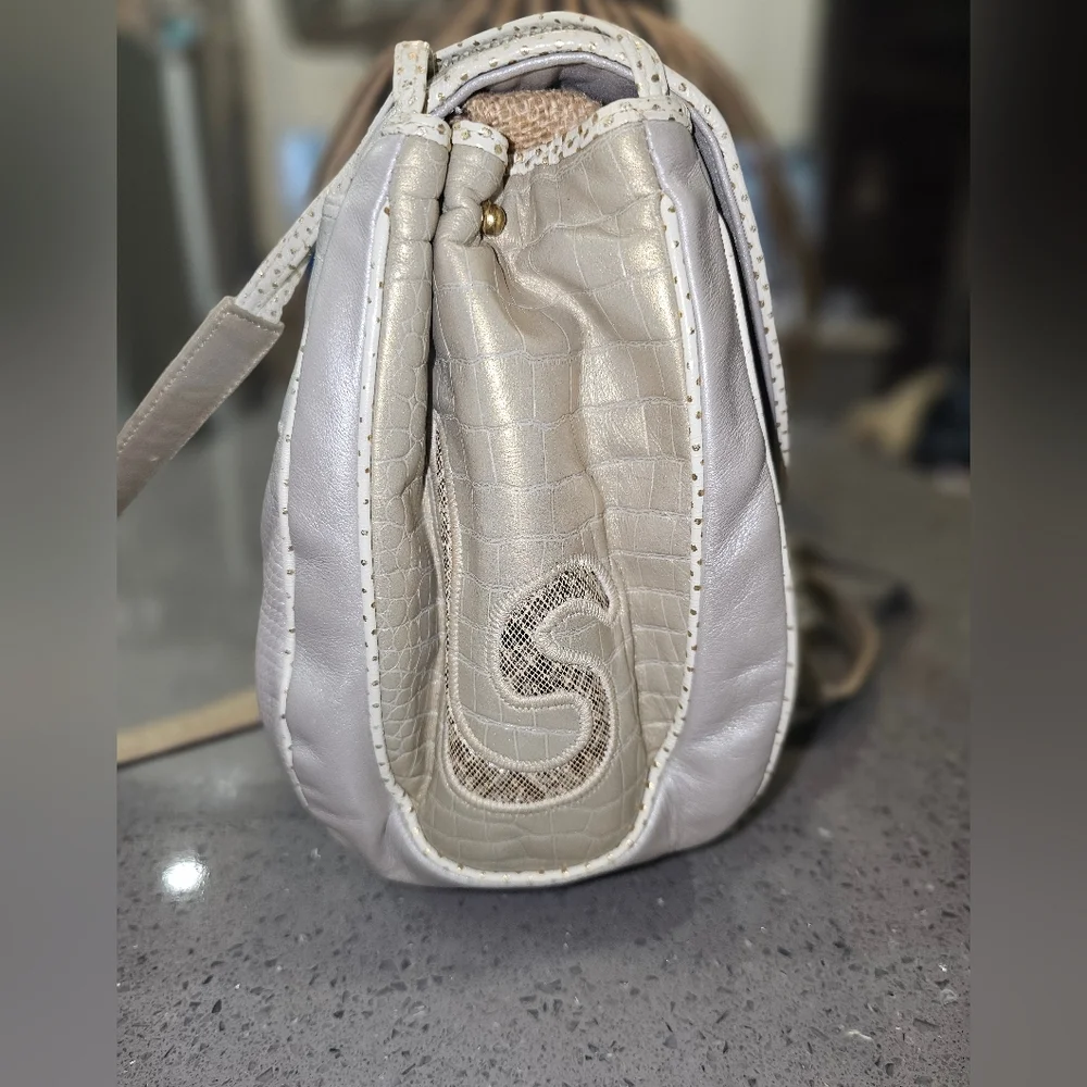 SHARIF VINTAGE CROSSBODY BAG.